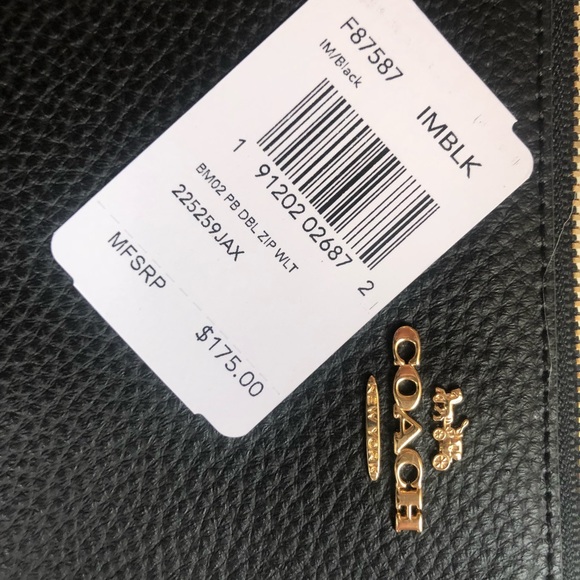 Coach NWT Large Black Leather Wristlet - Picture 6 of 6